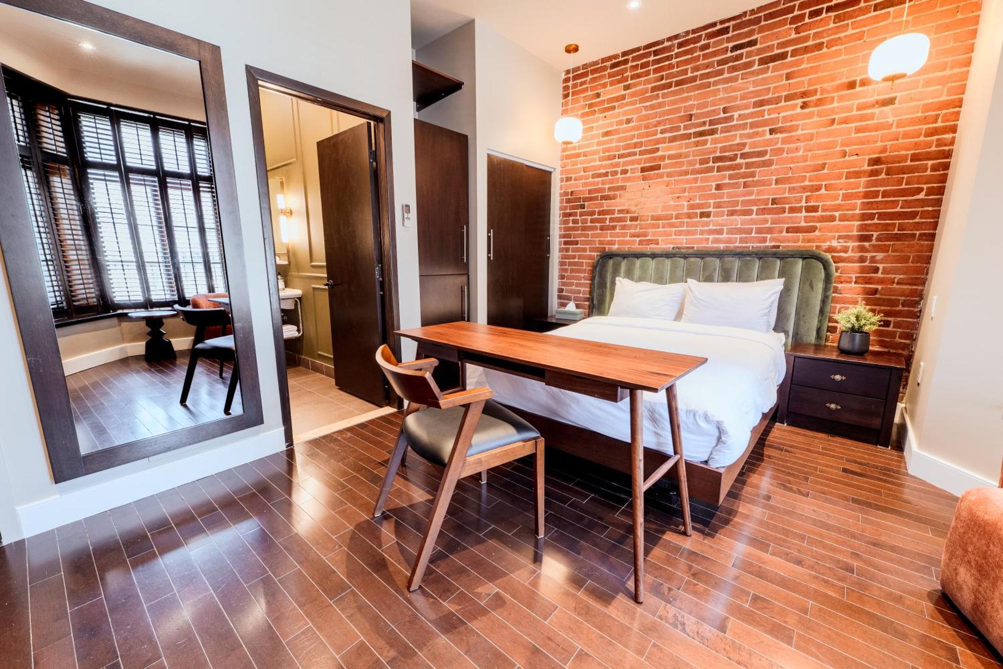 Self Check-In Boutique Hotel - Quartier Latin - Room 101 มอนทรีอัล ภายนอก รูปภาพ